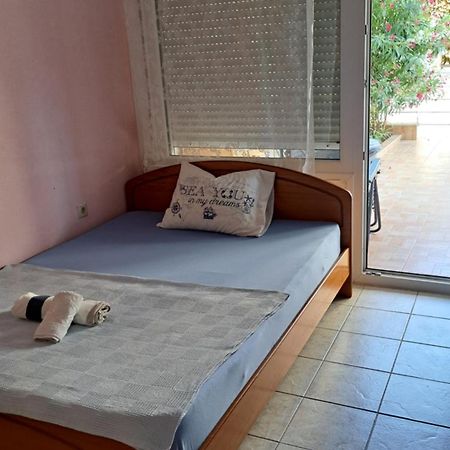 Cosy Apartment Peraía Екстериор снимка