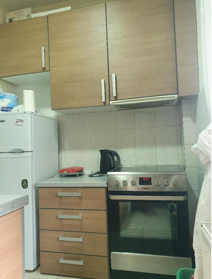 Cosy Apartment Peraía Екстериор снимка