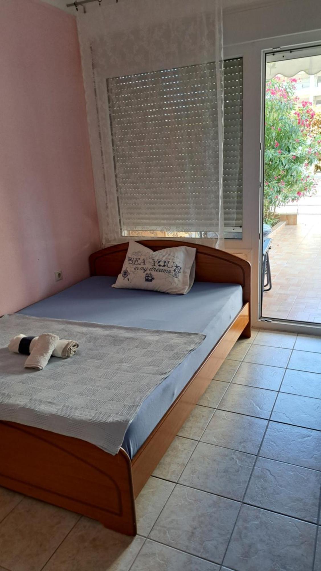 Cosy Apartment Peraía Екстериор снимка